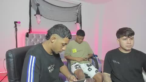 isaac_master77 online show from November 5, 3:08 am