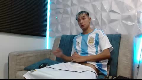 Isaac tan online show from September 8, 11:15 pm