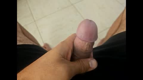 Snapshot of iscrewinutibolt chatting on December 12, 12:59 am Carlos online show from December 12, 12:59 am