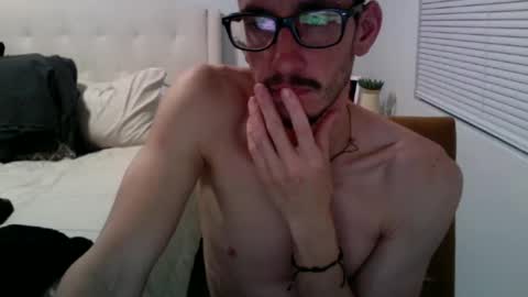 Snapshot of isjustd chatting on February 2, 4:05 am isjustd online show from February 2, 4:05 am