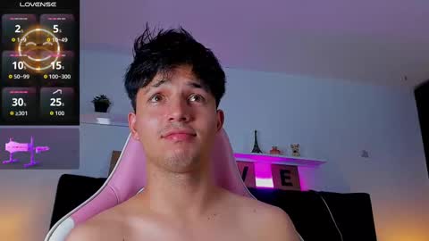 Snapshot of issac_james chatting on September 11, 4:55 am Issac online show from September 11, 4:55 am