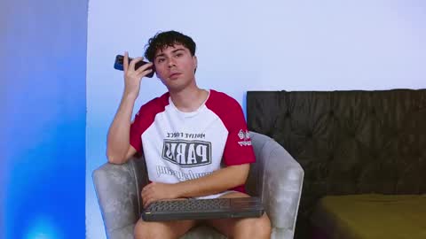 Ithan and Friends online show from February 25, 3:46 pm