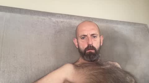 izzysboytoy1 online show from April 4, 9:28 am