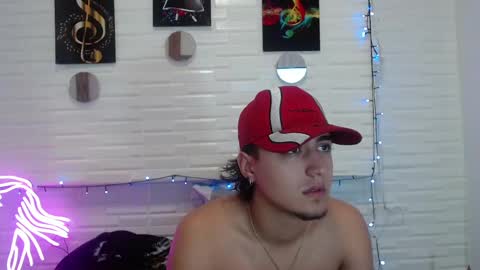 Snapshot of jack_cover chatting on October 20, 1:37 pm jack_cover online show from October 20, 1:37 pm