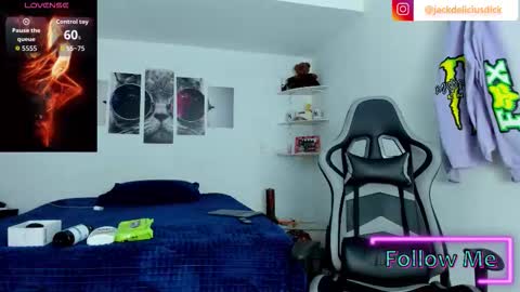 Snapshot of jackdeliciusdick chatting on October 1, 8:29 am jackdeliciusdick online show from October 1, 8:29 am