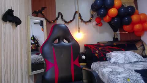 JAKSON online show from October 24, 5:25 pm