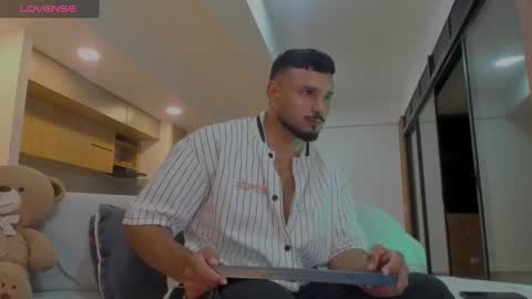 Jackson Wayne online show from October 10, 1:32 am