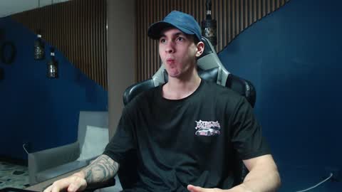 Jackson Olsen online show from December 23, 12:08 pm