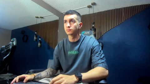 Jackson Olsen online show from January 28, 12:11 pm