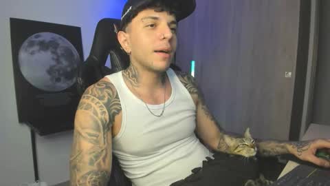 jacobb116 online show from October 29, 12:13 am