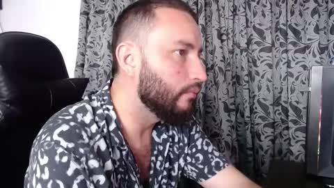 Snapshot of jacobkingd chatting on February 20, 12:30 am jacobkingd online show from February 20, 12:30 am