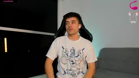 JACOB STONES online show from December 17, 1:02 am