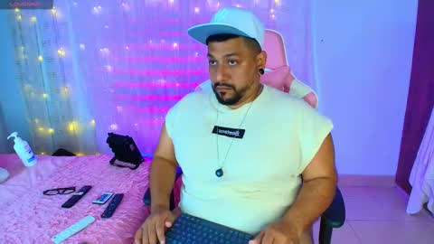 daddy sir master bear online show from February 28, 7:56 pm