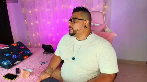 daddy sir master bear online show from March 4, 2:17 am