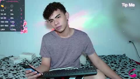 javi15  online show from January 17, 3:34 am