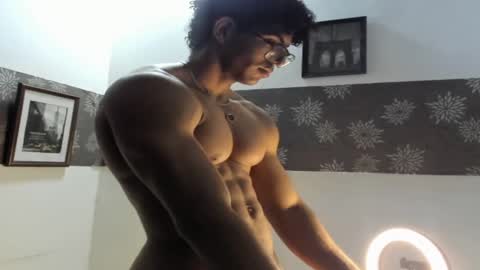 jake_hill1 online show from January 20, 1:07 am