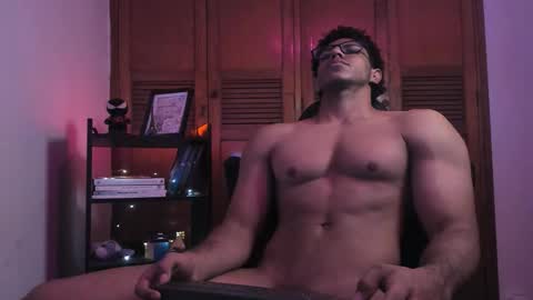 jake_hill1 online show from September 27, 5:05 am