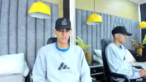 jakemoxleey online show from December 5, 12:22 pm