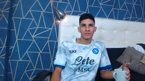 jakemoxleey online show from February 25, 12:24 pm