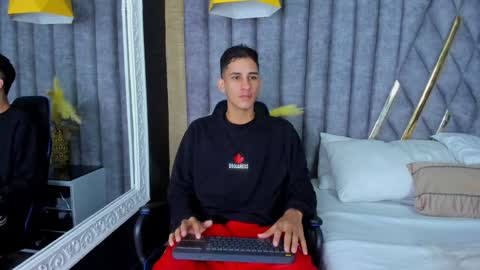 jakemoxleey online show from December 29, 12:55 pm