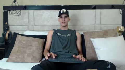 jakemoxleey online show from February 22, 8:48 pm