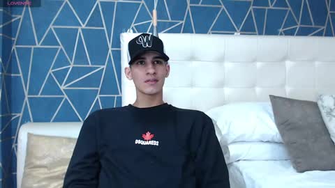 jakemoxleey online show from December 2, 12:27 pm