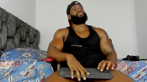 Snapshot of james_bbcmuscle chatting on October 22, 12:42 pm James BBC online show from October 22, 12:42 pm