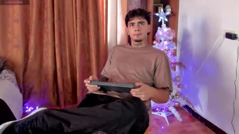 jamesdekker online show from December 20, 1:07 pm