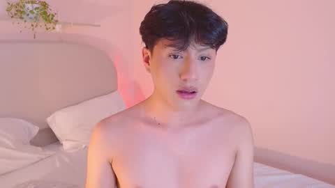 Jamie femboy online show from December 4, 10:17 pm