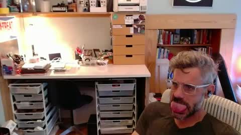 jareth_returns online show from September 16, 9:37 pm