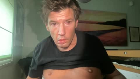 jeanslov online show from January 19, 2:17 pm