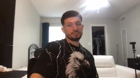 jeanwhitebianco online show from January 11, 8:45 pm