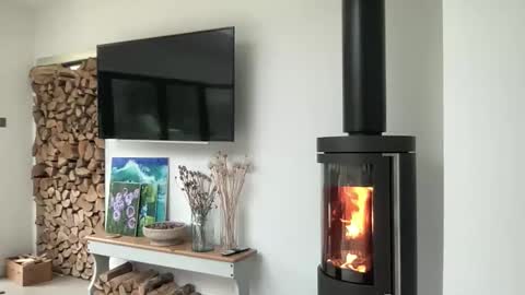 Sensual Jeeves online show from March 6, 11:40 am