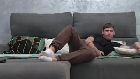 jelonym_asg2123 online show from November 10, 7:41 pm