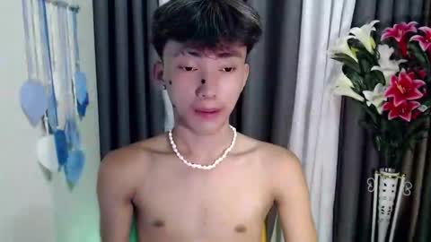 jemart_urnaughtboy online show from April 8, 12:15 pm