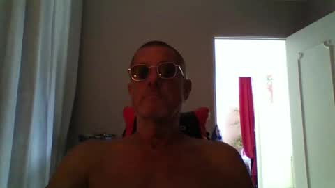 Snapshot of jerflor chatting on October 18, 1:49 pm jerflor online show from October 18, 1:49 pm