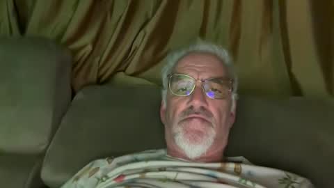 jewlronny online show from November 30, 6:10 pm