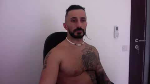 jfenech13071979 online show from January 15, 12:09 pm