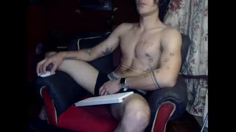 Snapshot of jffer_slhom chatting on October 23, 4:05 am jffer_slhom online show from October 23, 4:05 am