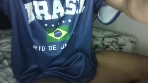 Snapshot of jg1105 chatting on October 18, 3:44 am jg1105 online show from October 18, 3:44 am