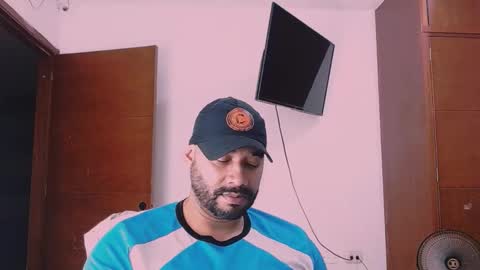 En moreno online show from January 18, 7:10 am