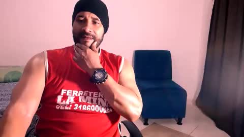 En moreno online show from November 17, 8:12 pm