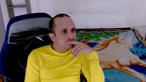 Snapshot of jhontorres018 chatting on November 1, 3:32 am jhontorres018 online show from November 1, 3:32 am