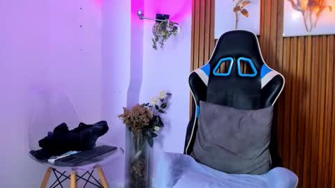 jhossua online show from September 11, 11:42 am