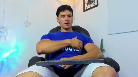 IGJmortton online show from November 25, 11:34 am