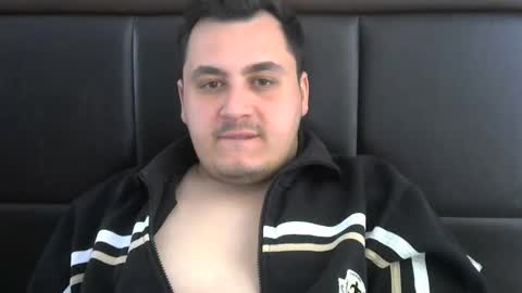 Snapshot of jnsnw chatting on February 28, 9:47 am jnsnw online show from February 28, 9:47 am