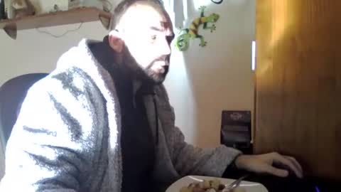 Snapshot of joaodias_18 chatting on December 11, 1:11 pm joaodias_18 online show from December 11, 1:11 pm