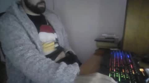 Snapshot of joaodias_18 chatting on December 19, 9:38 pm joaodias_18 online show from December 19, 9:38 pm