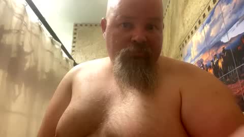 Snapshot of john40a chatting on January 12, 2:14 am John online show from January 12, 2:14 am