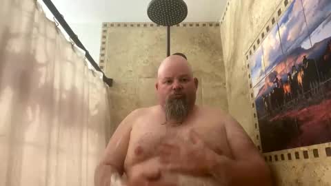 Snapshot of john40a chatting on January 1, 2:41 am John online show from January 1, 2:41 am